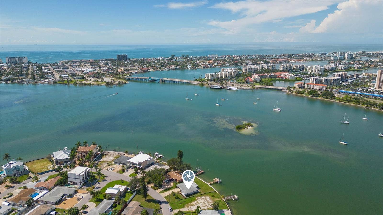 7160 S S, SHORE DR DRIVE, South Pasadena, FL 33707