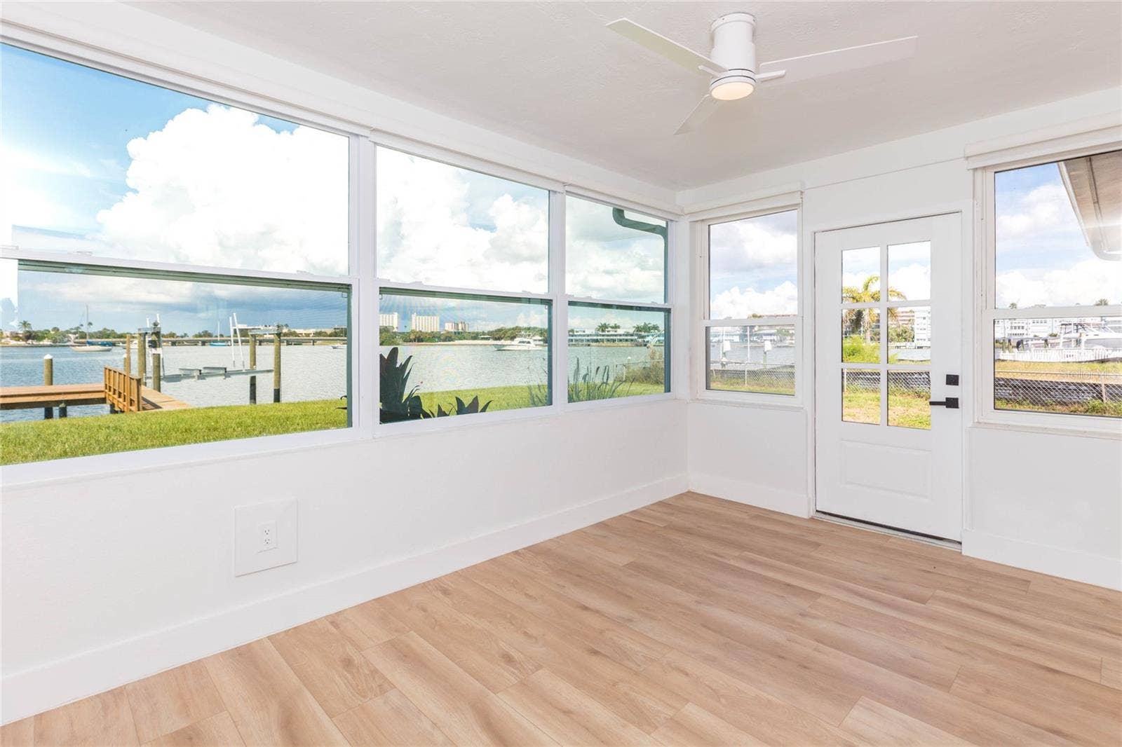 7160 S S, SHORE DR DRIVE, South Pasadena, FL 33707
