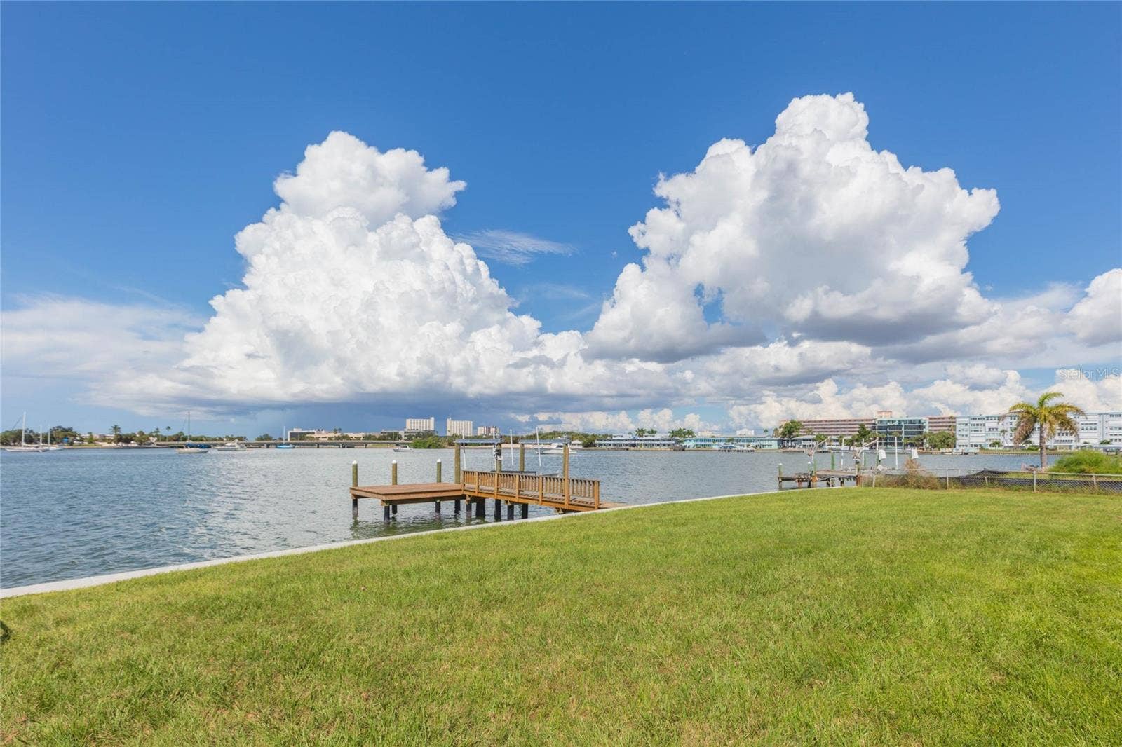 7160 S S, SHORE DR DRIVE, South Pasadena, FL 33707