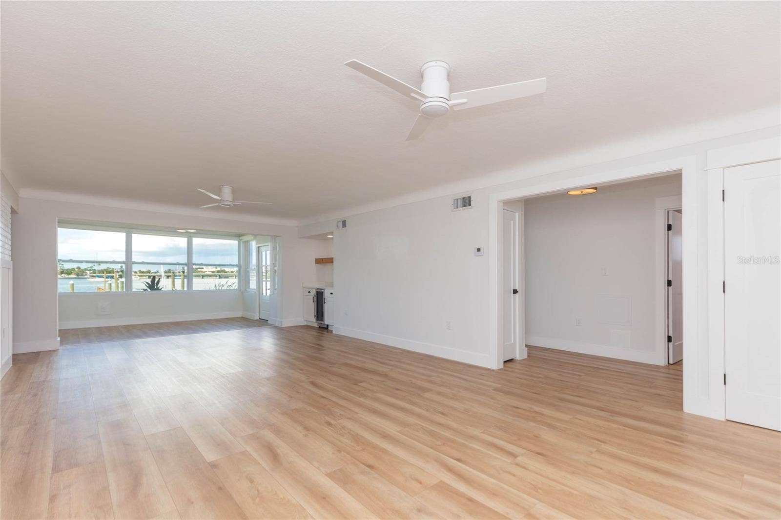 7160 S S, SHORE DR DRIVE, South Pasadena, FL 33707