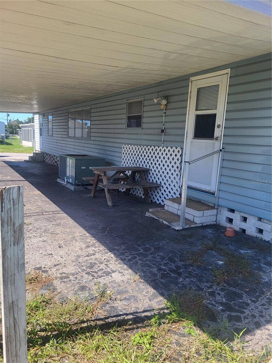 6580 SEMINOLE BOULEVARD N, #301A, Seminole, FL 33772 6580 SEMINOLE BOULEVARD N, #301A, Seminole, FL 33772