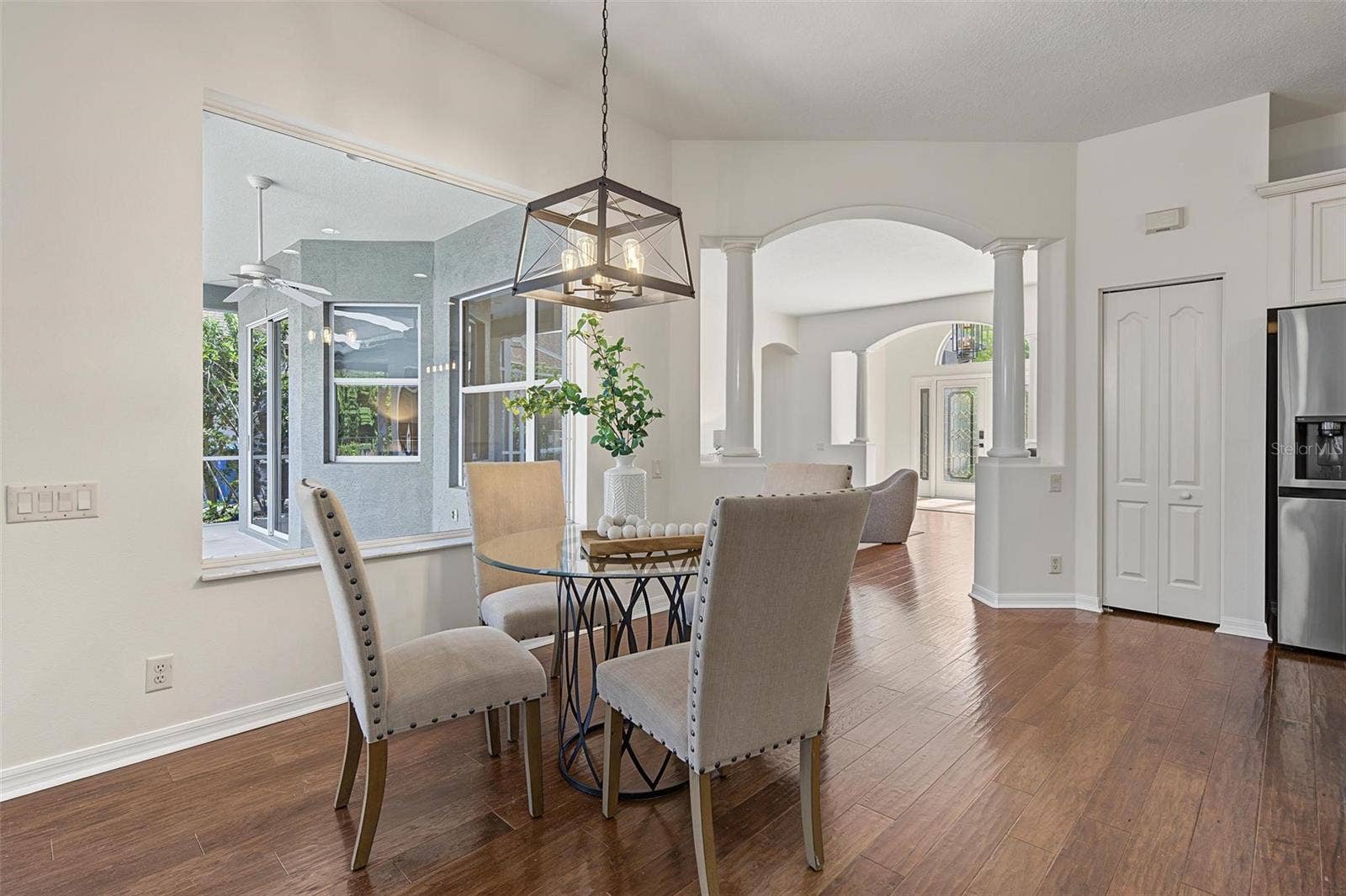 eat in area in kitchen