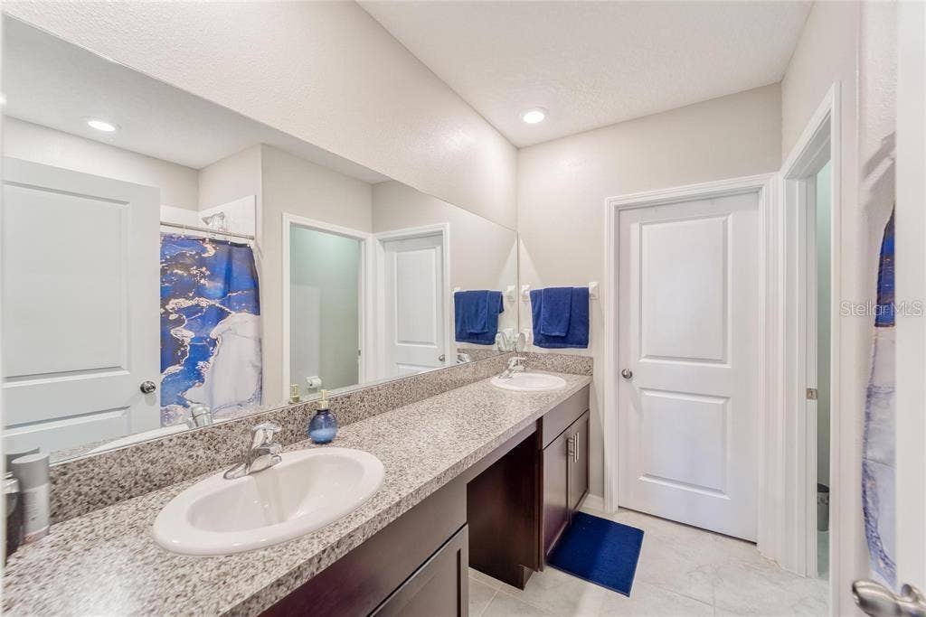 11918 MIRACLE MILE DRIVE, Riverview, FL 33578 11918 MIRACLE MILE DRIVE, Riverview, FL 33578