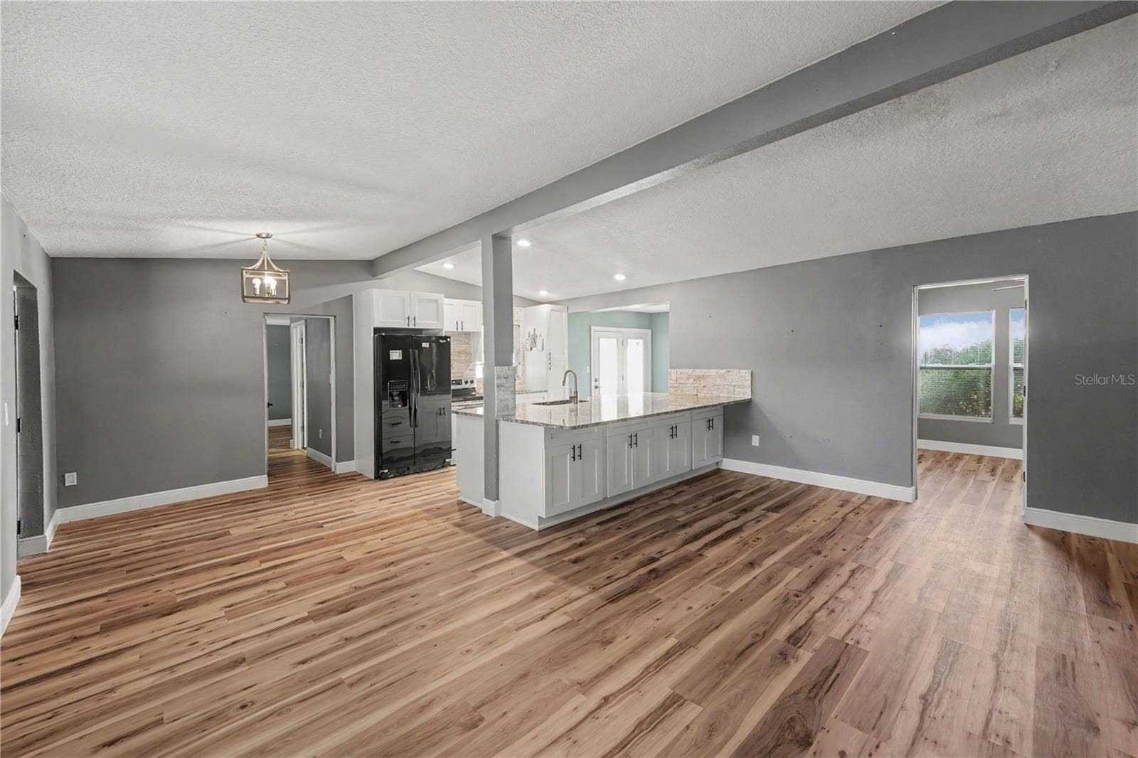 217 GARDEN CIRCLE, Belleair, FL 33756 Living Room