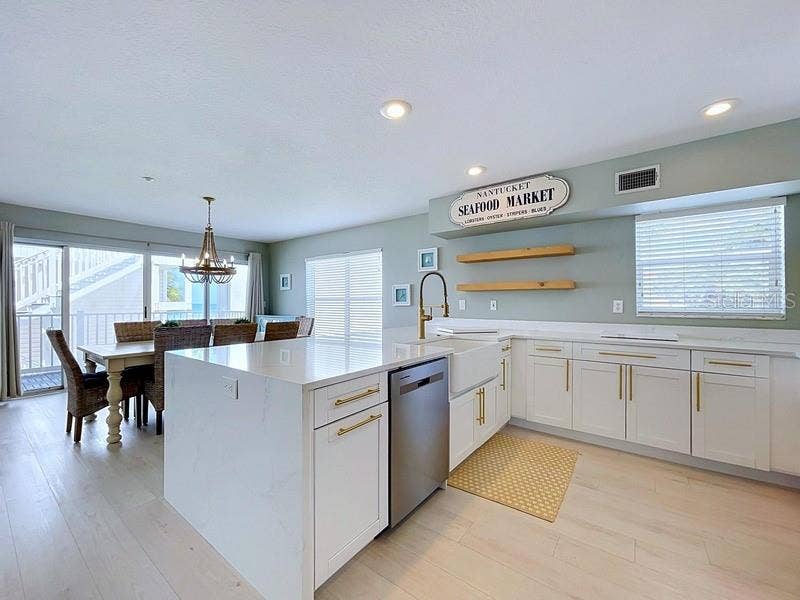 504 GULF BOULEVARD, #101, Indian Rocks Beach, FL 33785 504 GULF BOULEVARD, #101, Indian Rocks Beach, FL 33785