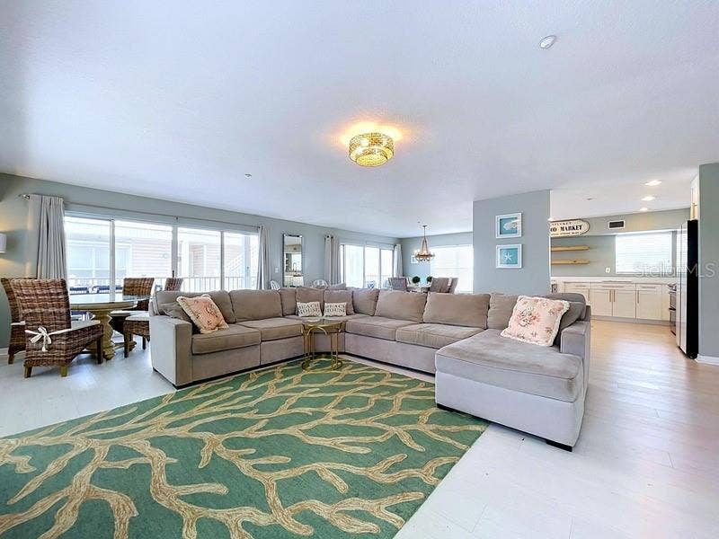 504 GULF BOULEVARD, #101, Indian Rocks Beach, FL 33785 504 GULF BOULEVARD, #101, Indian Rocks Beach, FL 33785