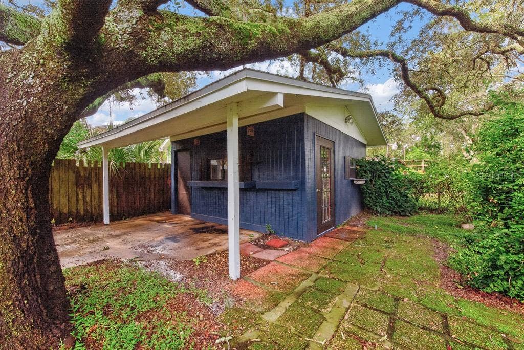 1708 POND LAKE DRIVE, Tampa, FL 33612