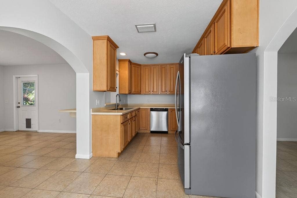 1708 POND LAKE DRIVE, Tampa, FL 33612