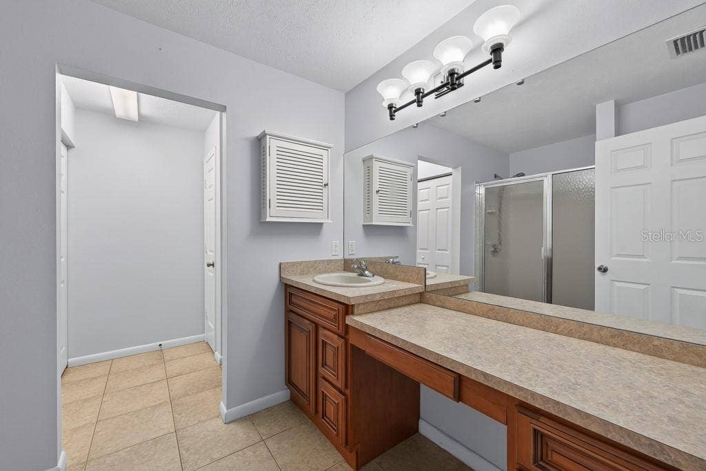 1708 POND LAKE DRIVE, Tampa, FL 33612