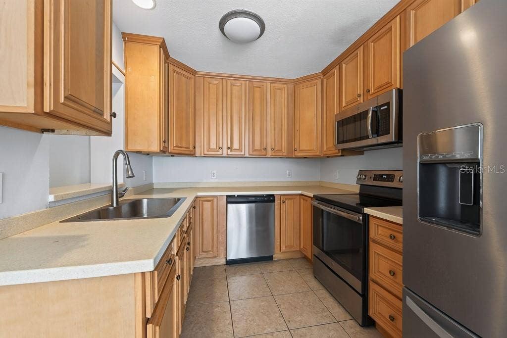 1708 POND LAKE DRIVE, Tampa, FL 33612