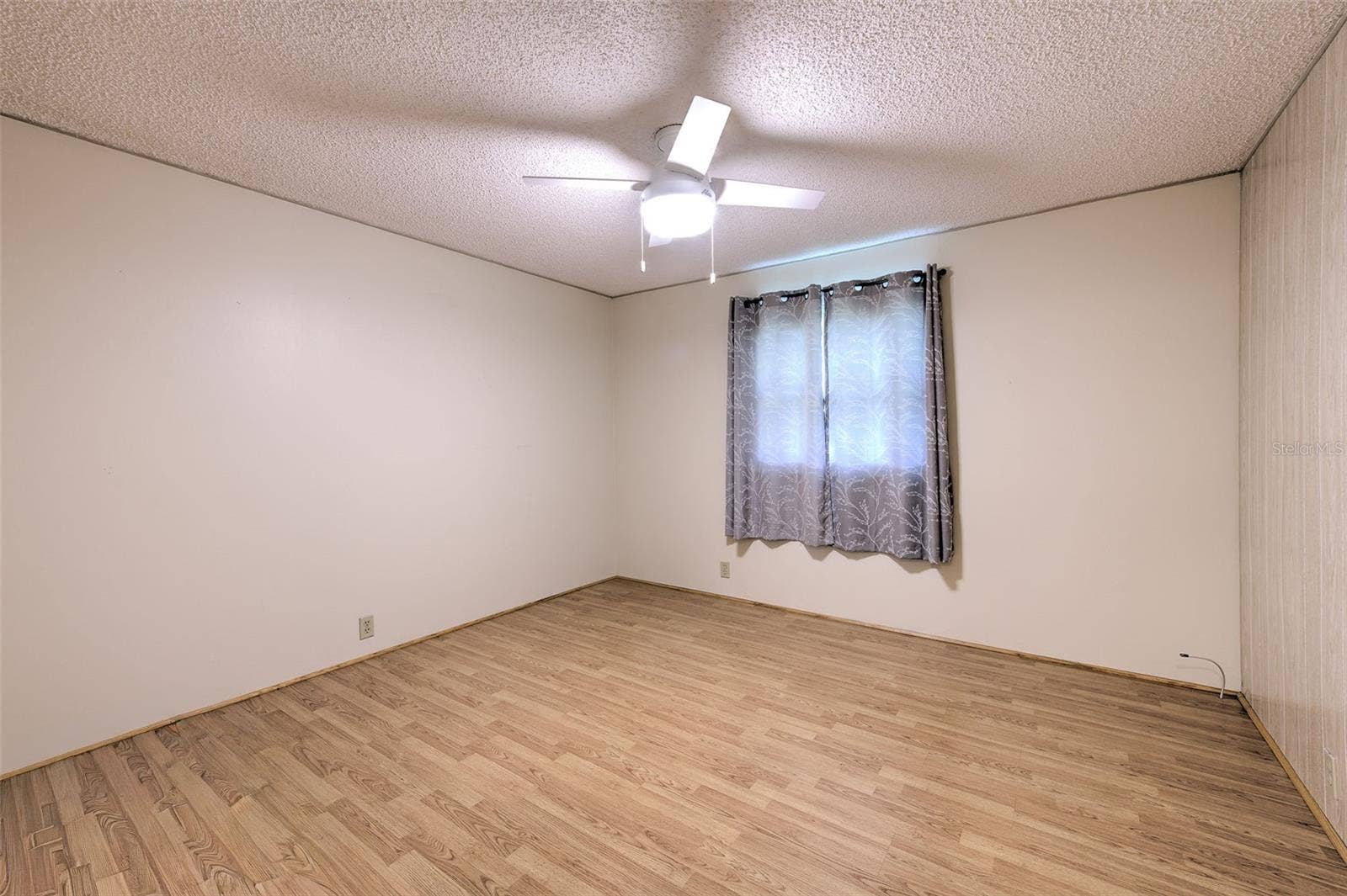 35207 MAKENZIE STREET, Zephyrhills, FL 33541 35207 MAKENZIE STREET, Zephyrhills, FL 33541