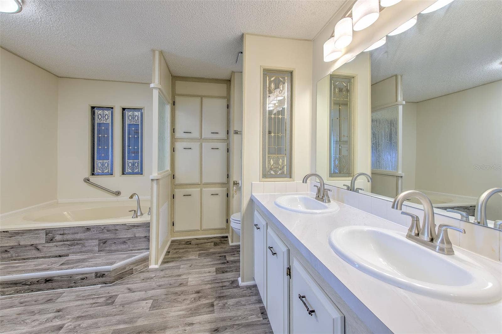 35207 MAKENZIE STREET, Zephyrhills, FL 33541 35207 MAKENZIE STREET, Zephyrhills, FL 33541