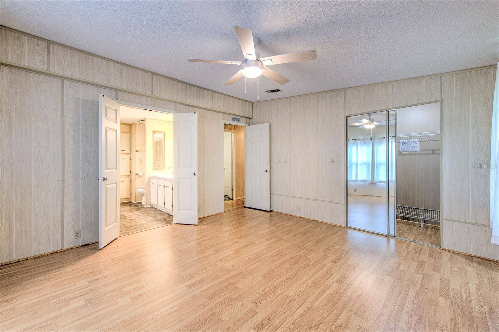 35207 MAKENZIE STREET, Zephyrhills, FL 33541 35207 MAKENZIE STREET, Zephyrhills, FL 33541