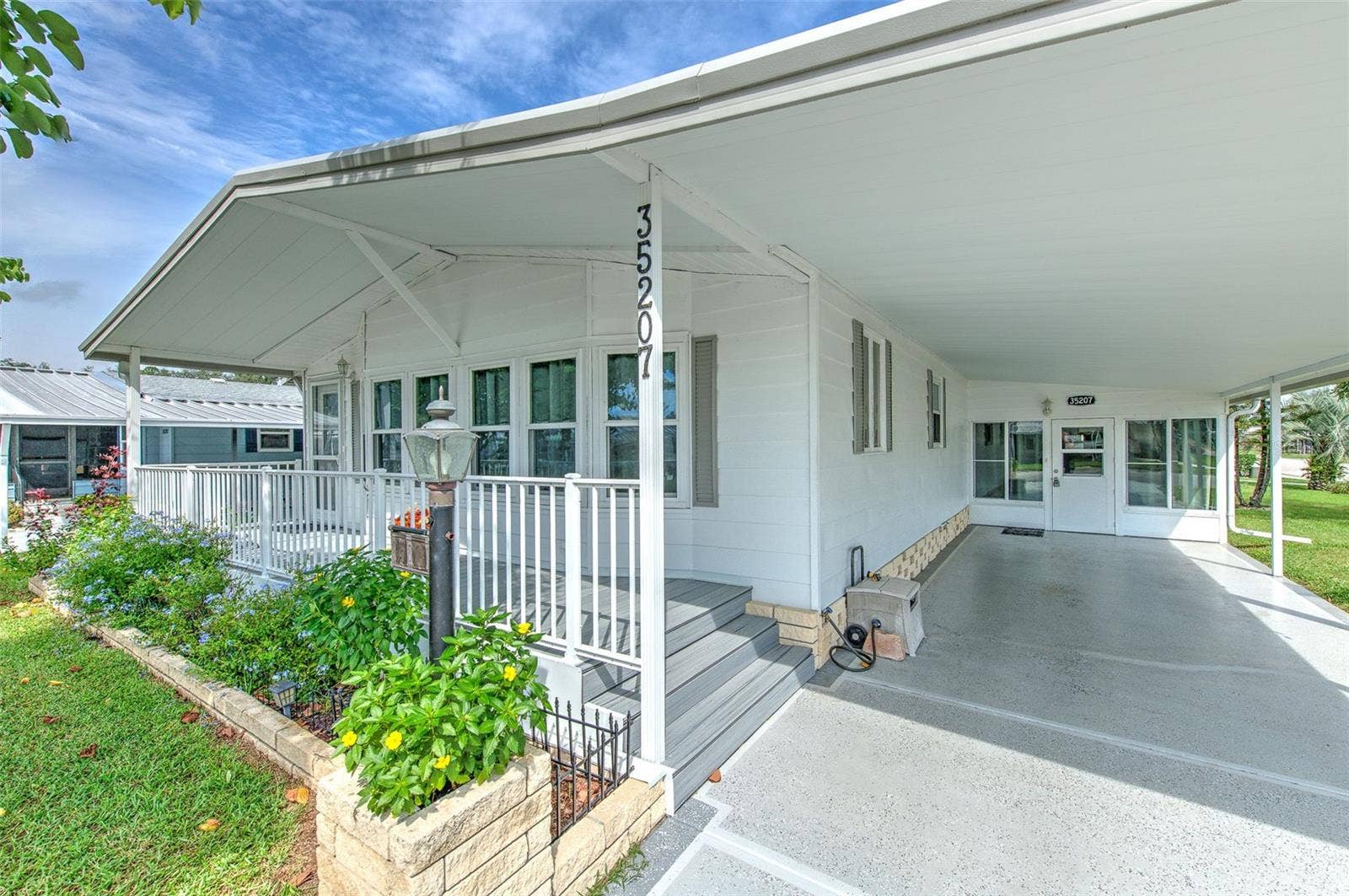 35207 MAKENZIE STREET, Zephyrhills, FL 33541 35207 MAKENZIE STREET, Zephyrhills, FL 33541