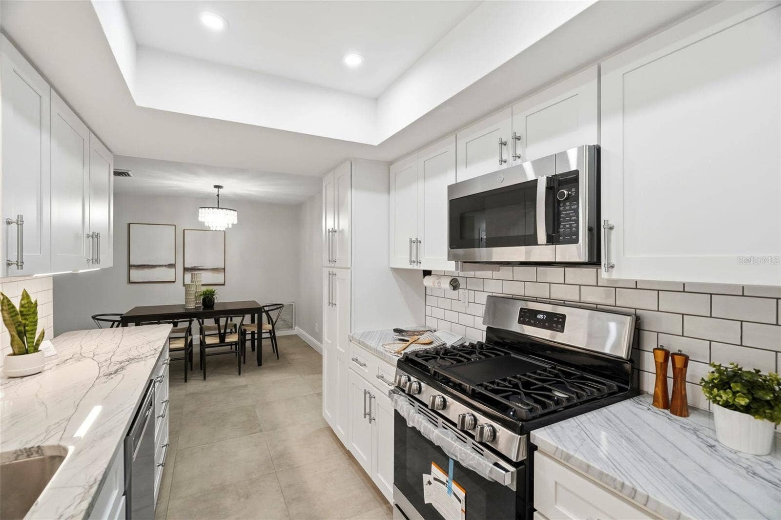4700 14TH STREET NE, St Petersburg, FL 33703 Kitchen.