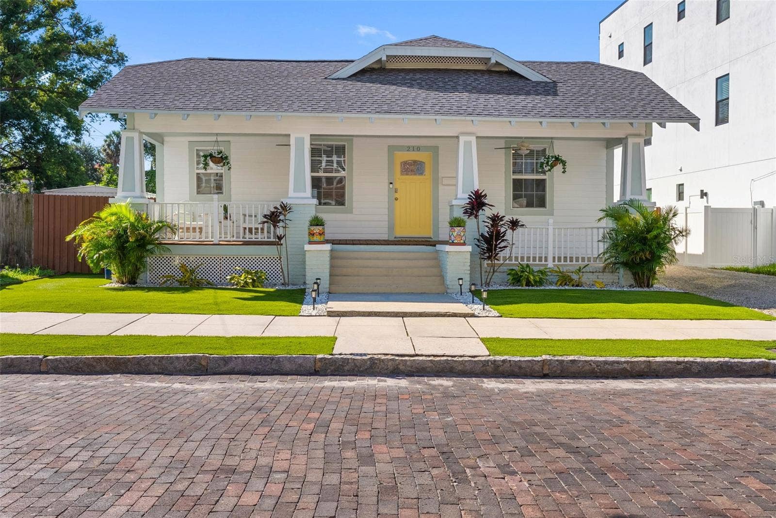 210 W EUCLID AVENUE, Tampa, FL 33602