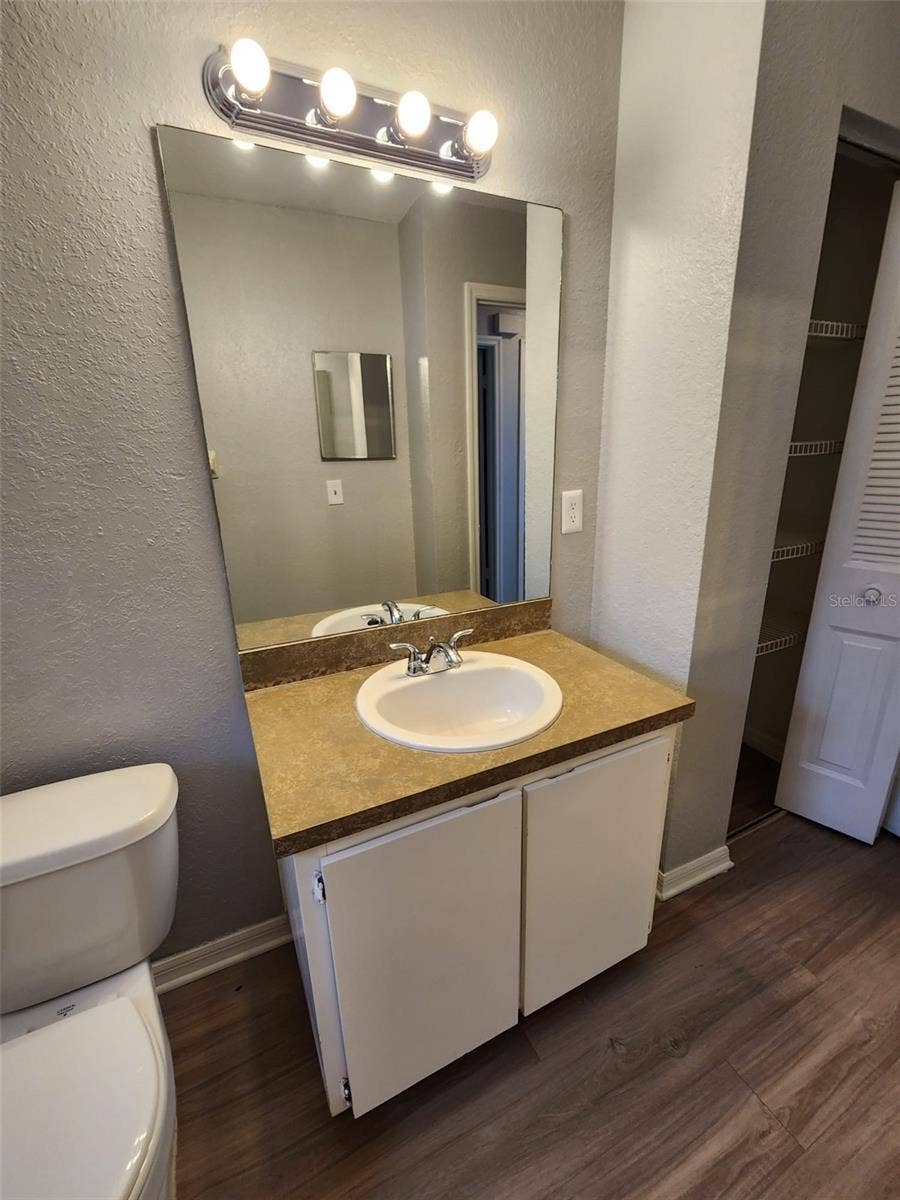 9563 LYNN LANE, #B, Seminole, FL 33777 9563 LYNN LANE, #B, Seminole, FL 33777