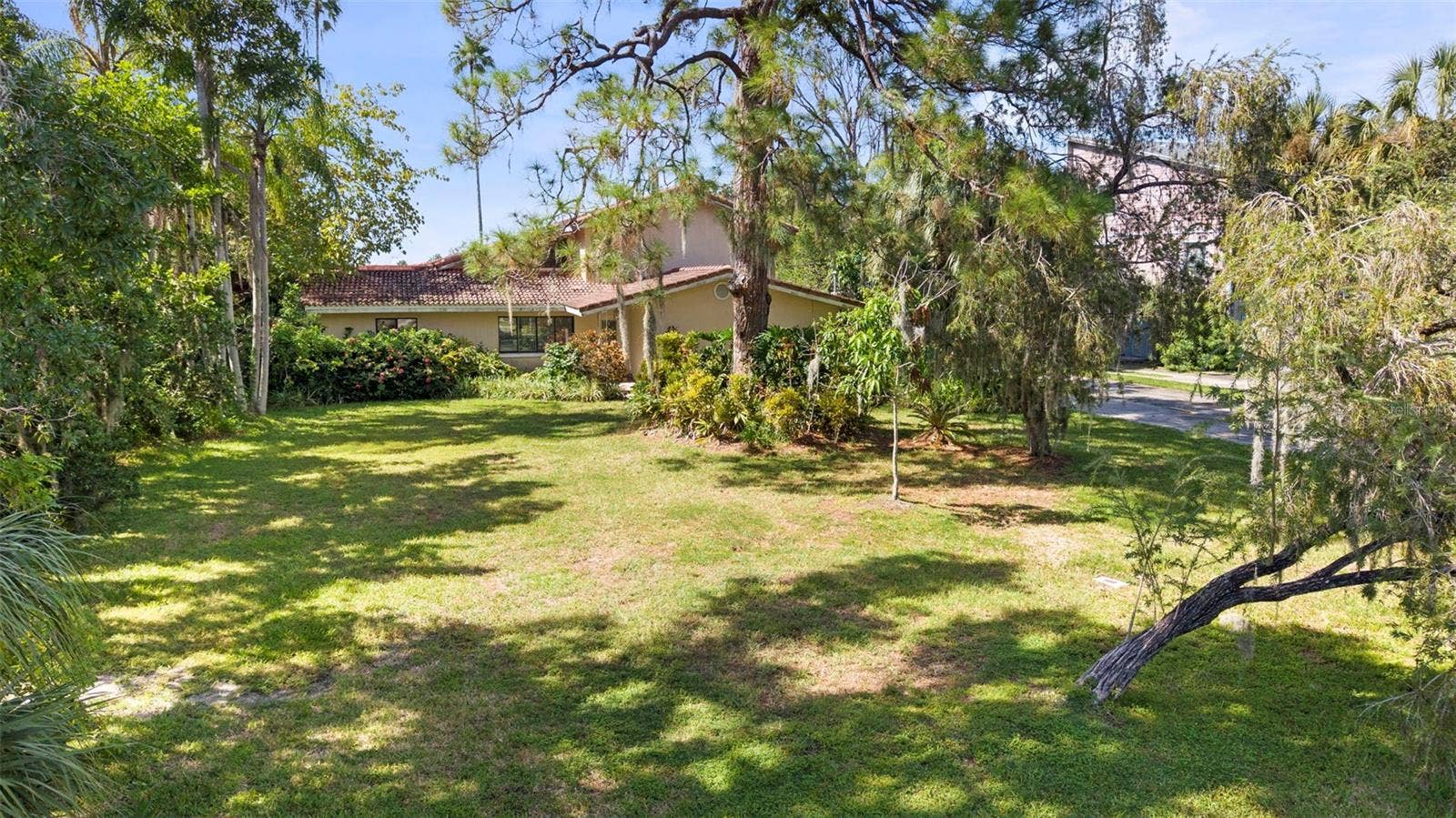 600 SHORE DRIVE E, Oldsmar, FL 34677 600 SHORE DRIVE E, Oldsmar, FL 34677