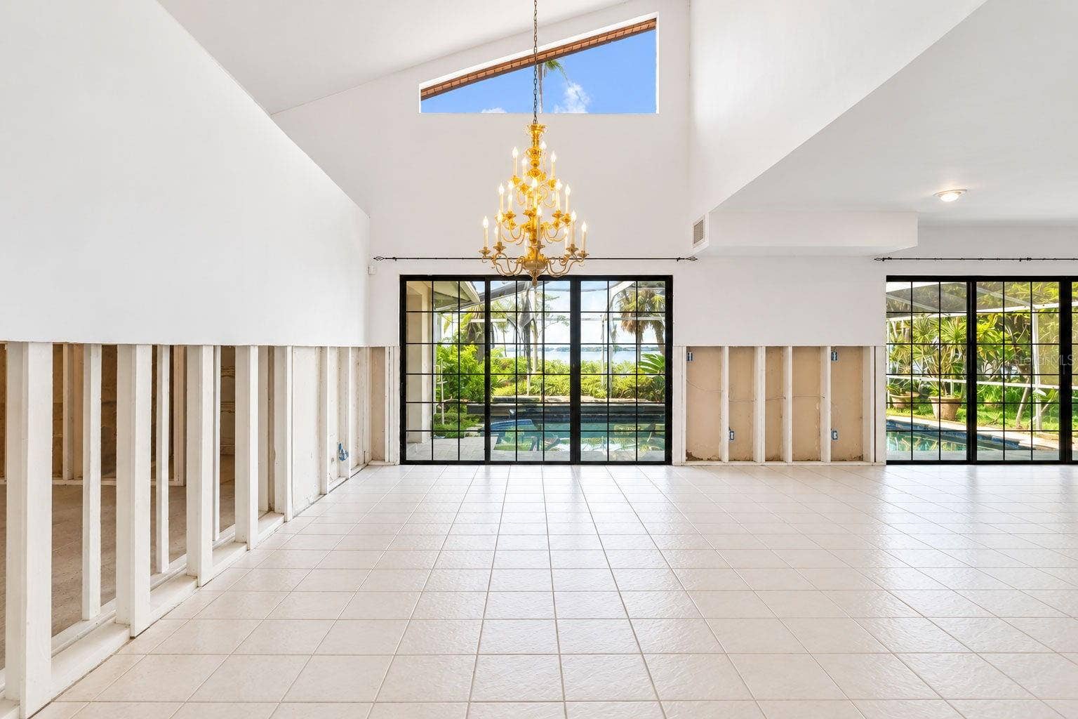 600 SHORE DRIVE E, Oldsmar, FL 34677 600 SHORE DRIVE E, Oldsmar, FL 34677