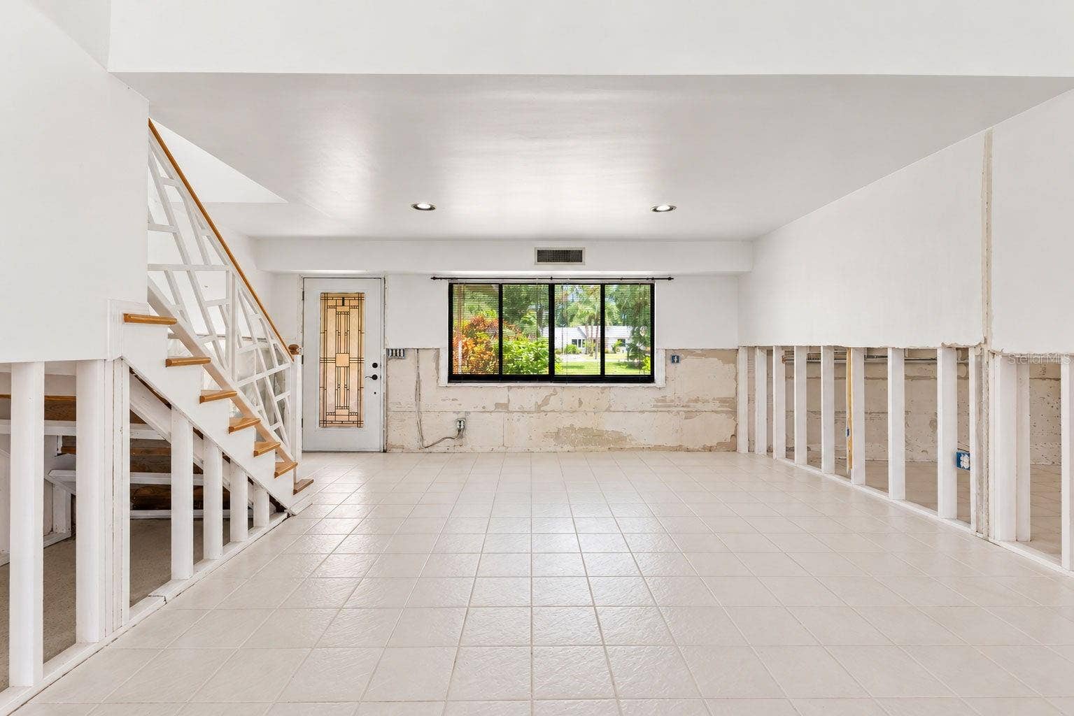 600 SHORE DRIVE E, Oldsmar, FL 34677 600 SHORE DRIVE E, Oldsmar, FL 34677