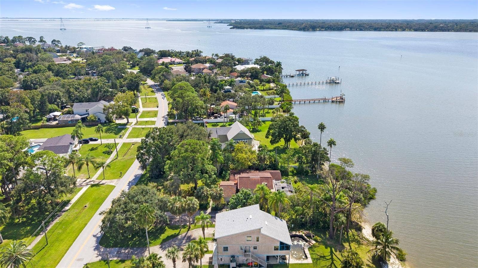 600 SHORE DRIVE E, Oldsmar, FL 34677 600 SHORE DRIVE E, Oldsmar, FL 34677