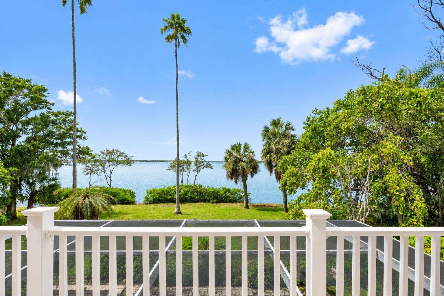 600 SHORE DRIVE E, Oldsmar, FL 34677 600 SHORE DRIVE E, Oldsmar, FL 34677