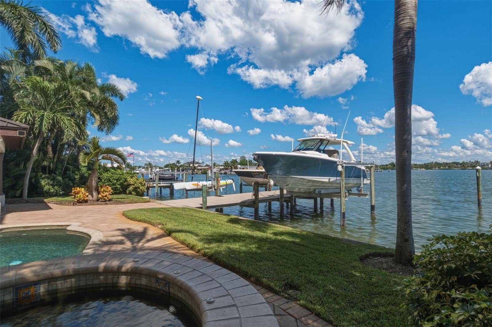 7851 9TH AVENUE S, St Petersburg, FL 33707 7851 9TH AVENUE S, St Petersburg, FL 33707