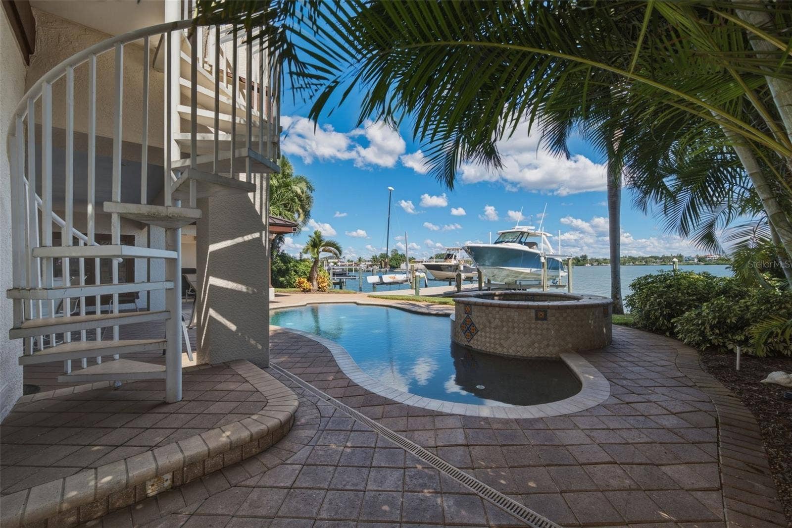 7851 9TH AVENUE S, St Petersburg, FL 33707 7851 9TH AVENUE S, St Petersburg, FL 33707