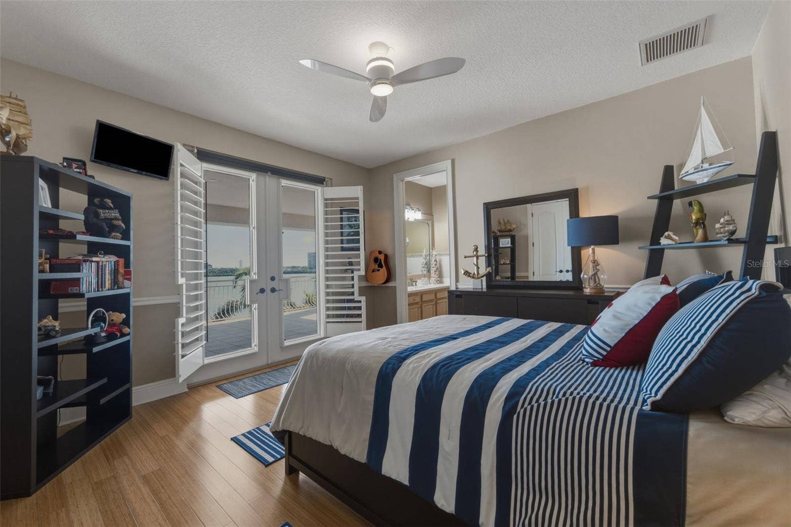 7851 9TH AVENUE S, St Petersburg, FL 33707 7851 9TH AVENUE S, St Petersburg, FL 33707