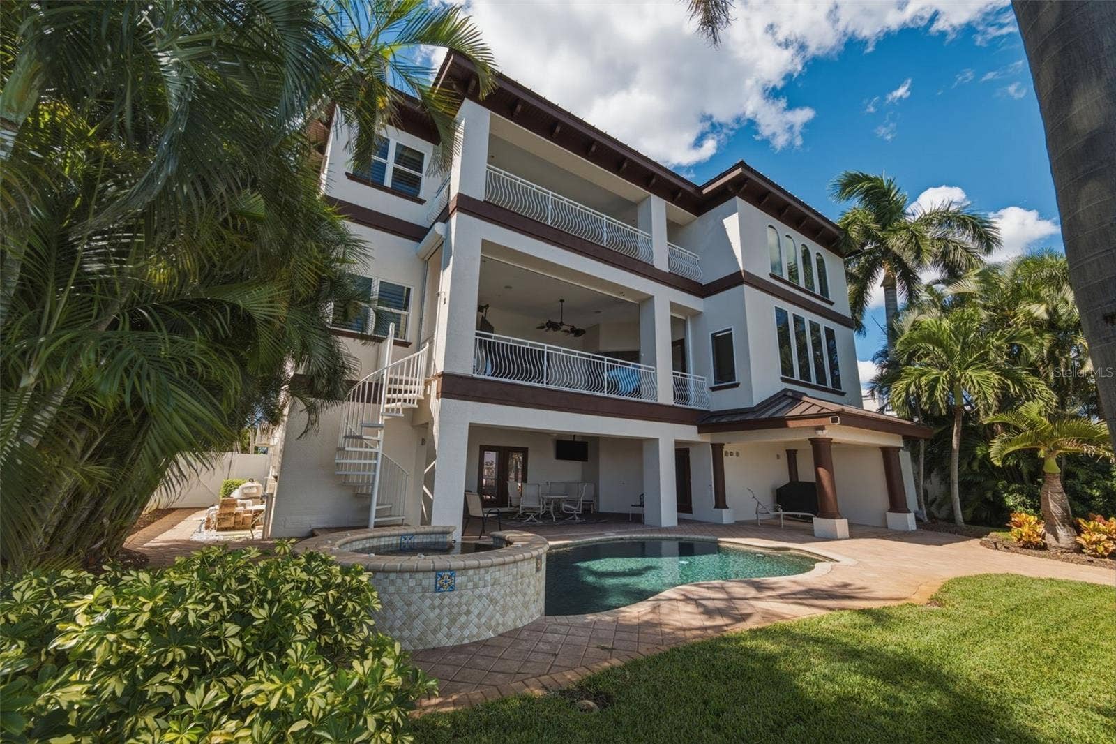 7851 9TH AVENUE S, St Petersburg, FL 33707 7851 9TH AVENUE S, St Petersburg, FL 33707