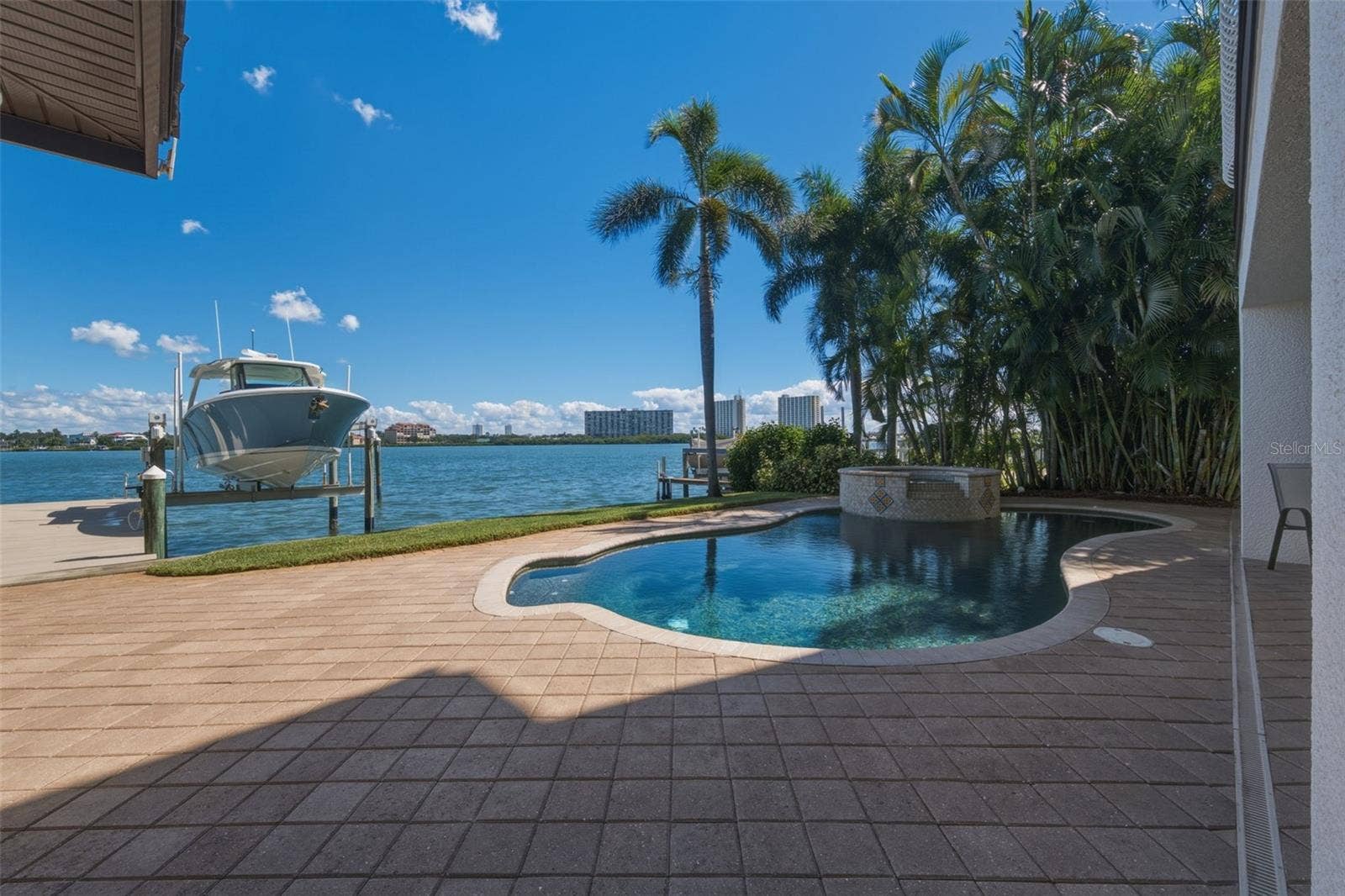 7851 9TH AVENUE S, St Petersburg, FL 33707 7851 9TH AVENUE S, St Petersburg, FL 33707