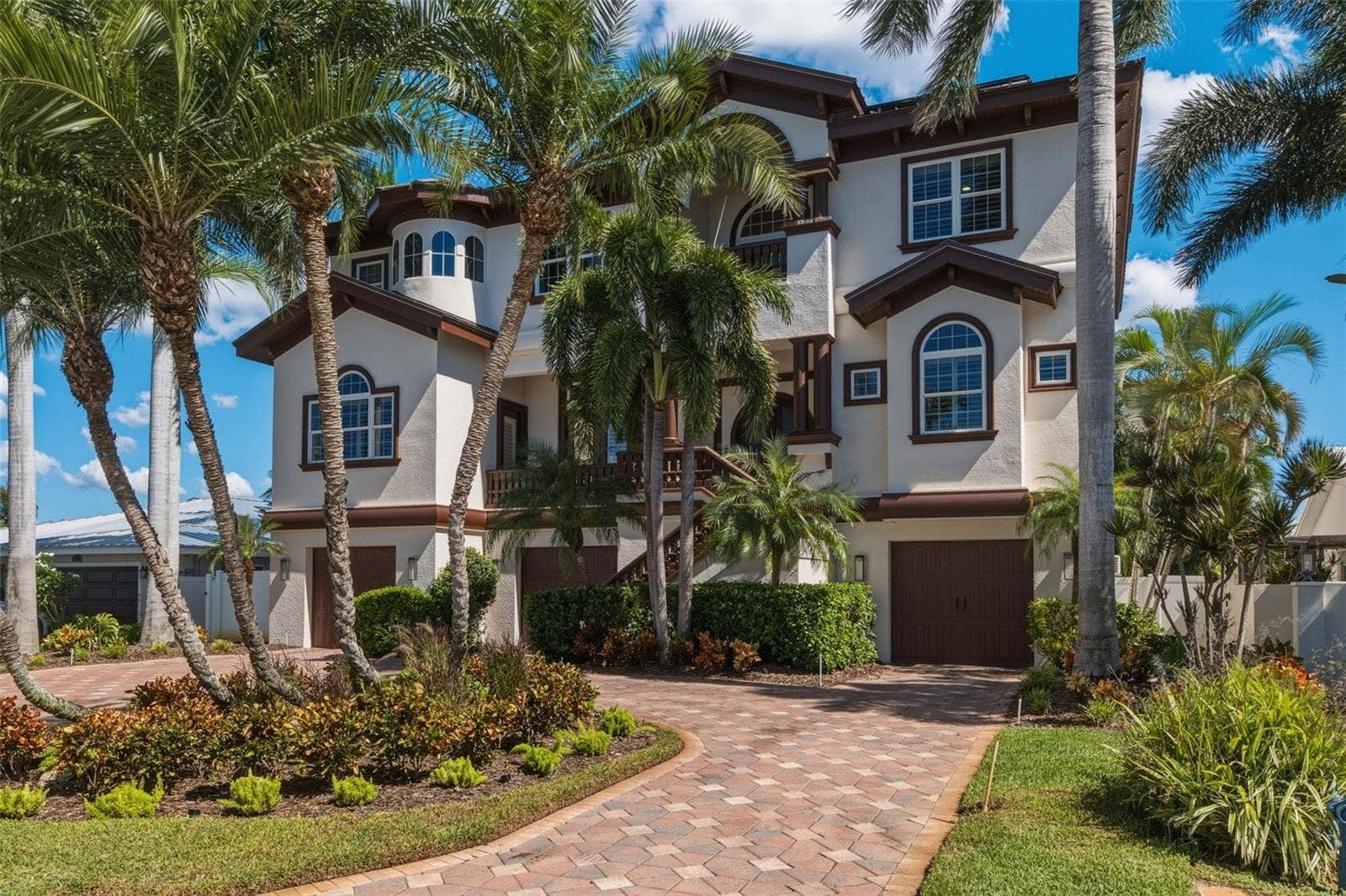 7851 9TH AVENUE S, St Petersburg, FL 33707 7851 9TH AVENUE S, St Petersburg, FL 33707