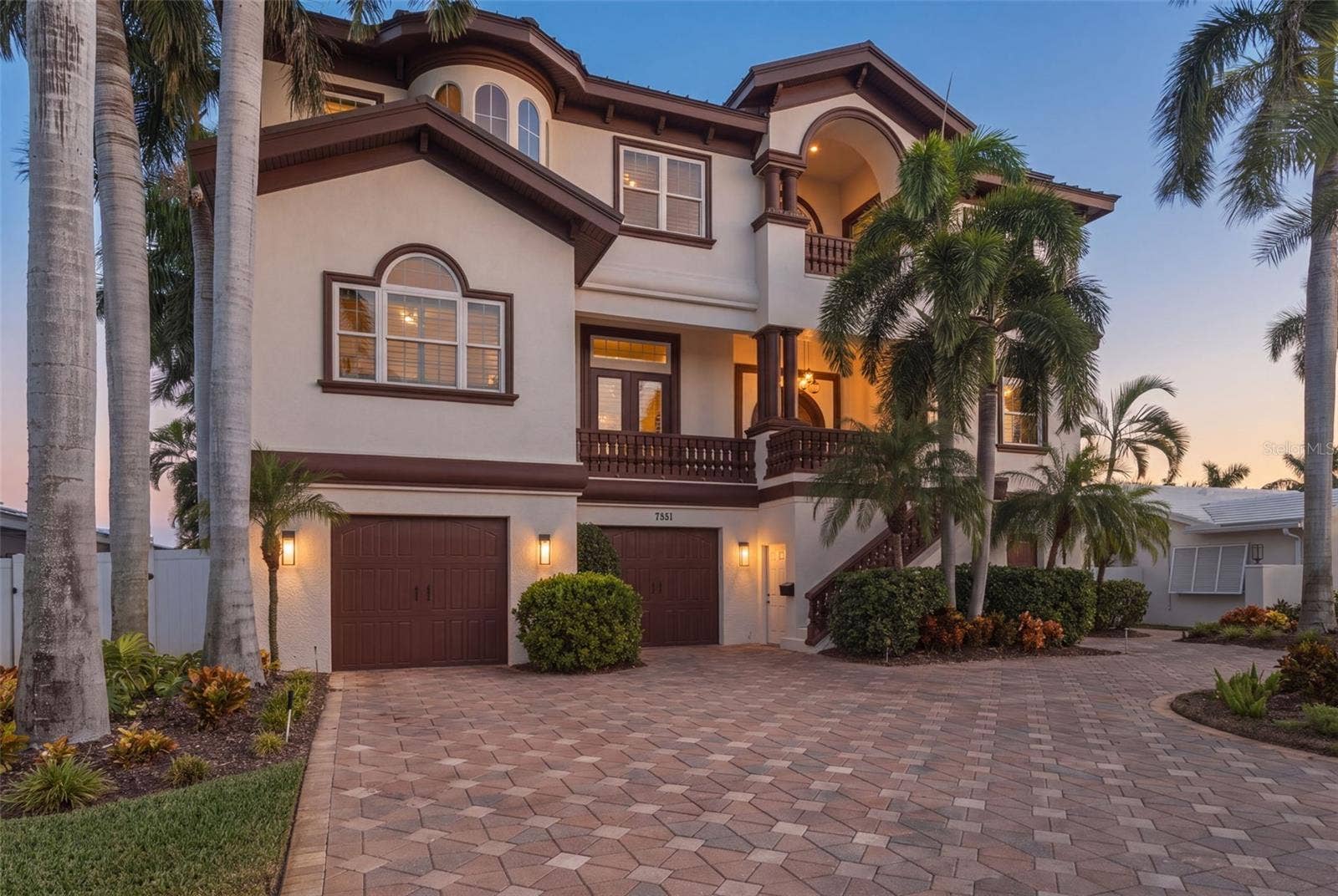7851 9TH AVENUE S, St Petersburg, FL 33707 7851 9TH AVENUE S, St Petersburg, FL 33707