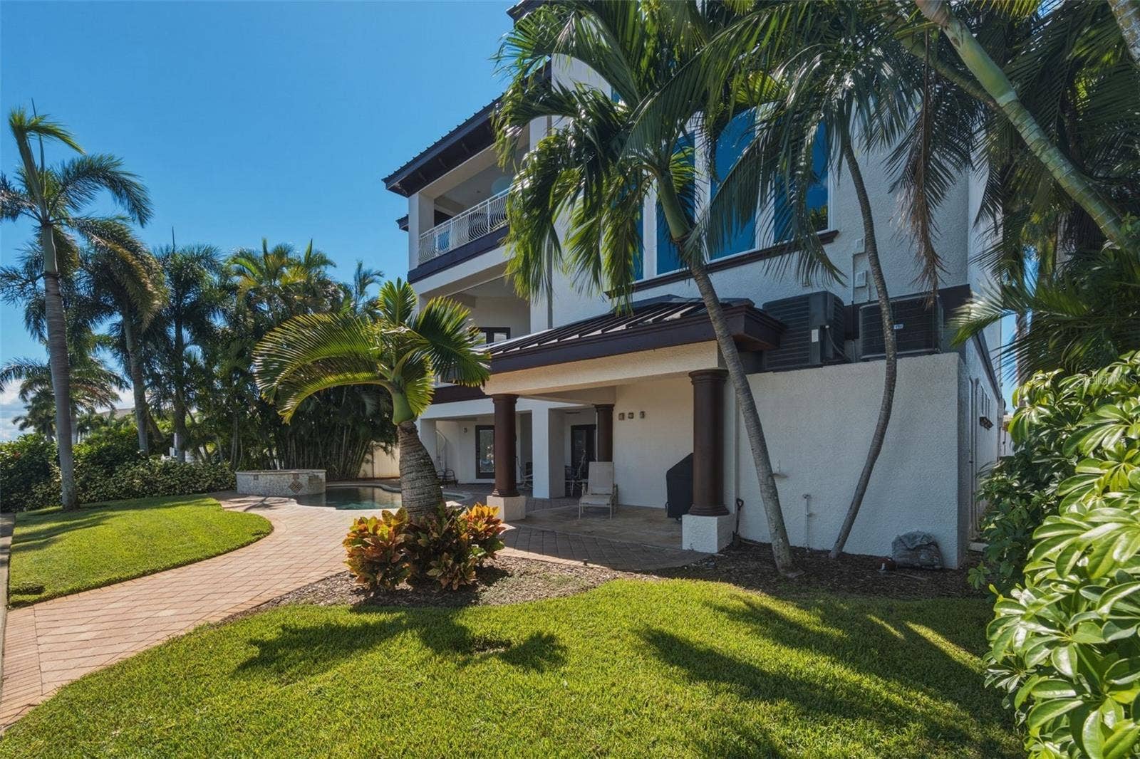 7851 9TH AVENUE S, St Petersburg, FL 33707 7851 9TH AVENUE S, St Petersburg, FL 33707