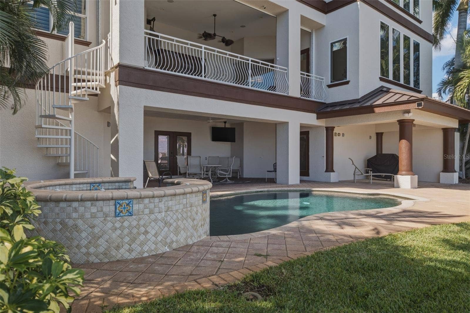 7851 9TH AVENUE S, St Petersburg, FL 33707 7851 9TH AVENUE S, St Petersburg, FL 33707