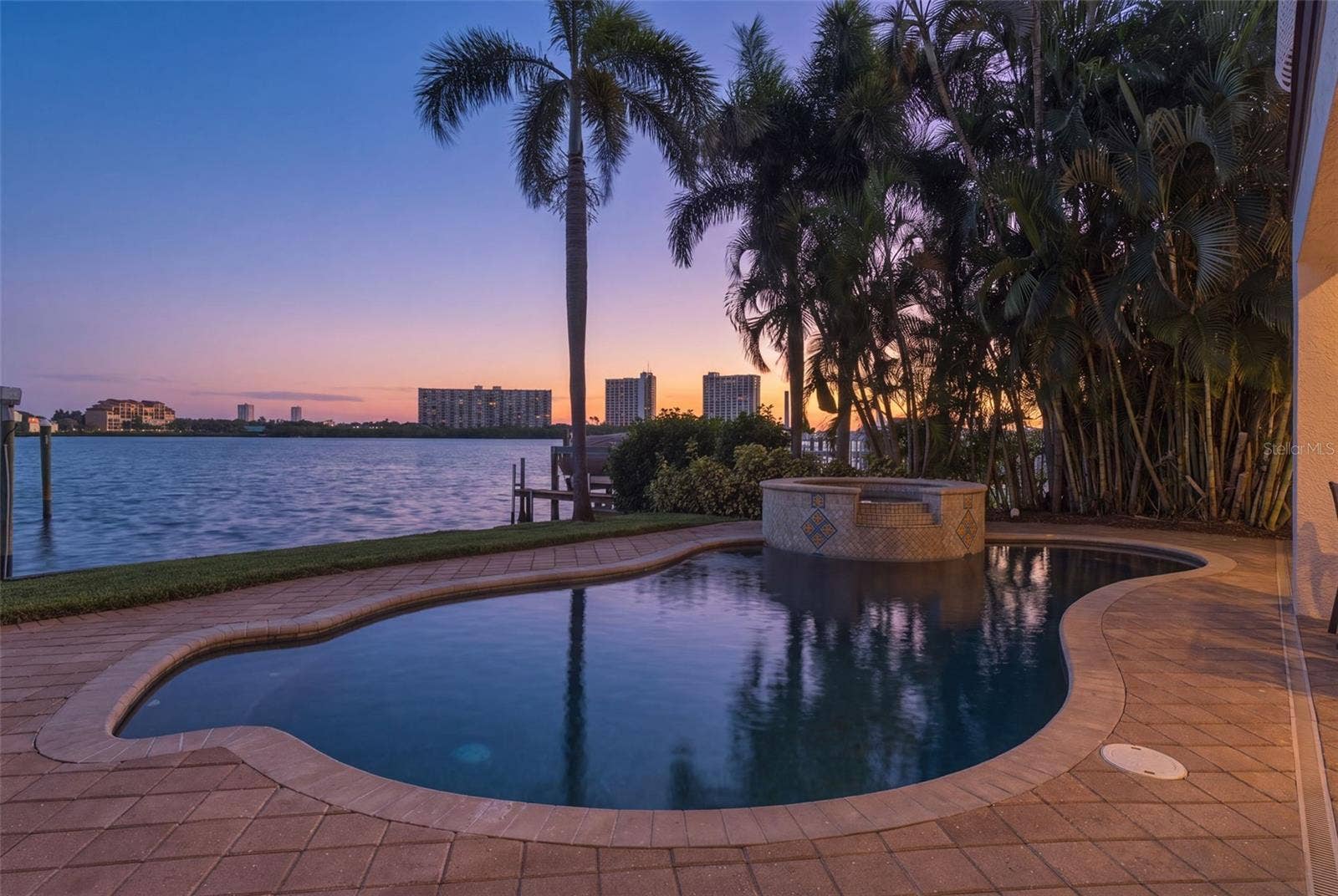 7851 9TH AVENUE S, St Petersburg, FL 33707 7851 9TH AVENUE S, St Petersburg, FL 33707