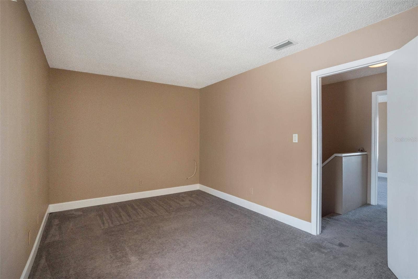 8719 COVE COURT, #10, Tampa, FL 33615 8719 COVE COURT, #10, Tampa, FL 33615