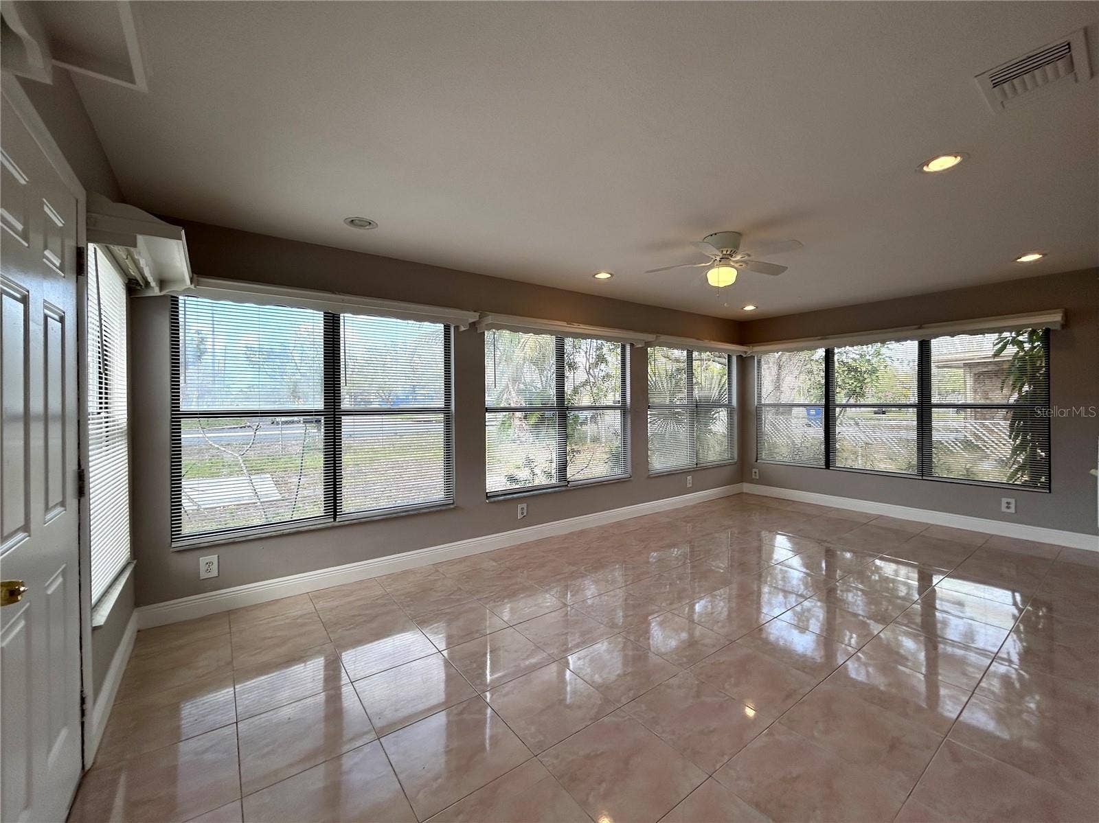 816 62ND AVENUE NE, St Petersburg, FL 33702 816 62ND AVENUE NE, St Petersburg, FL 33702