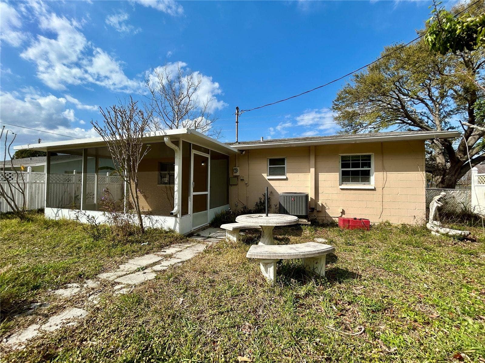 816 62ND AVENUE NE, St Petersburg, FL 33702 816 62ND AVENUE NE, St Petersburg, FL 33702