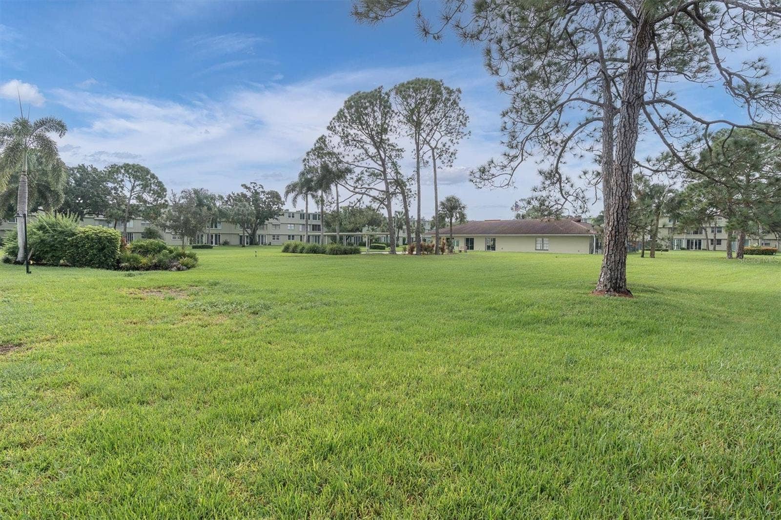 4885 1ST STREET NE, #106, St Petersburg, FL 33703