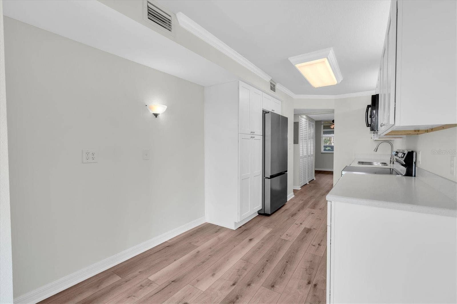 4885 1ST STREET NE, #106, St Petersburg, FL 33703