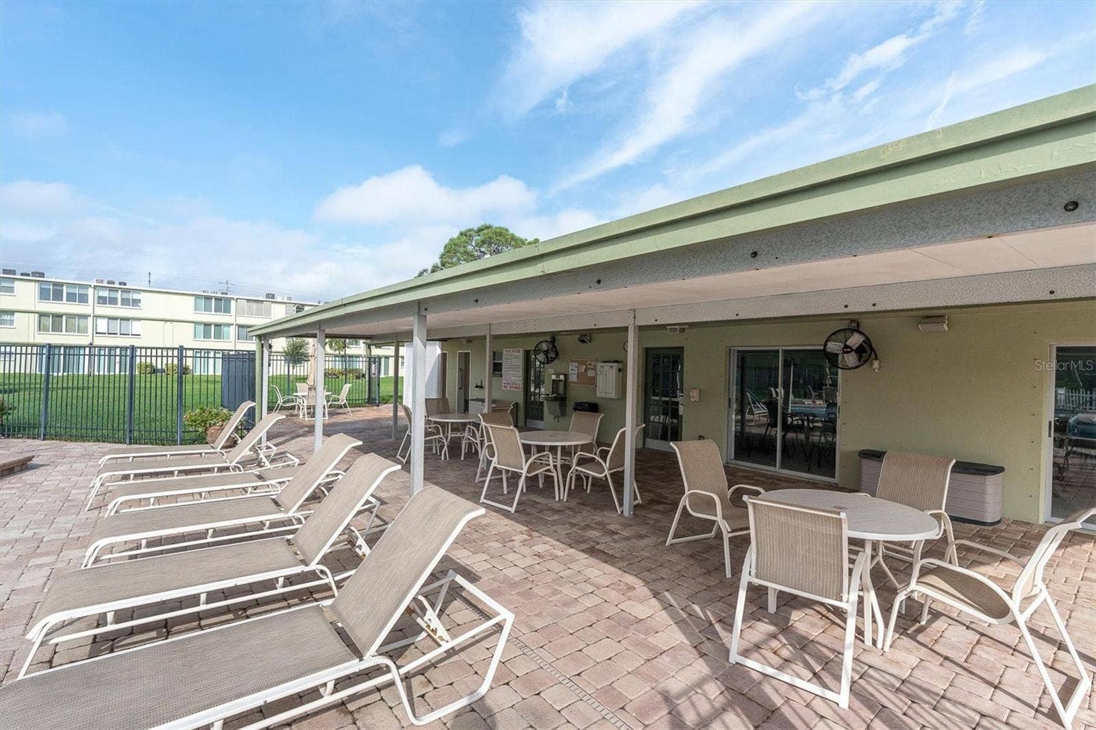 4885 1ST STREET NE, #106, St Petersburg, FL 33703
