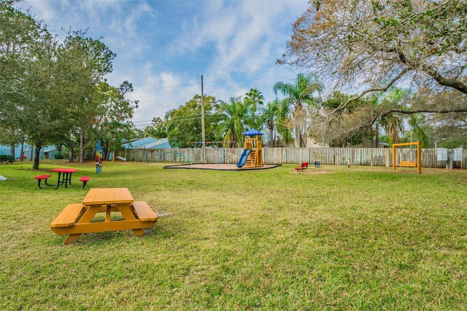 3335 FOX HUNT DRIVE, Palm Harbor, FL 34683
