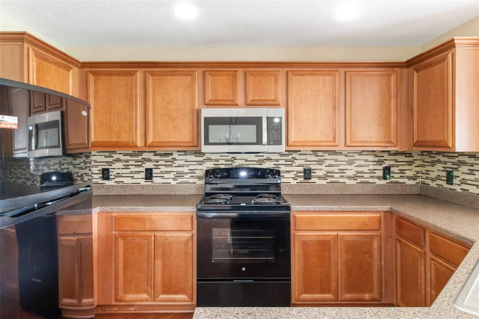 10851 KENSINGTON PARK AVENUE, Riverview, FL 33578 10851 KENSINGTON PARK AVENUE, Riverview, FL 33578