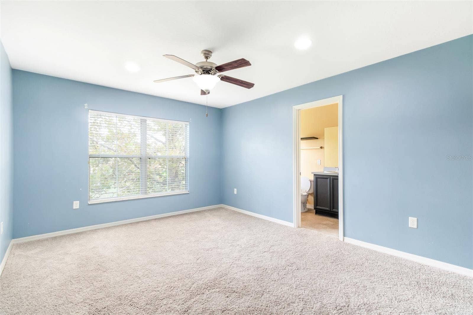 10851 KENSINGTON PARK AVENUE, Riverview, FL 33578 10851 KENSINGTON PARK AVENUE, Riverview, FL 33578