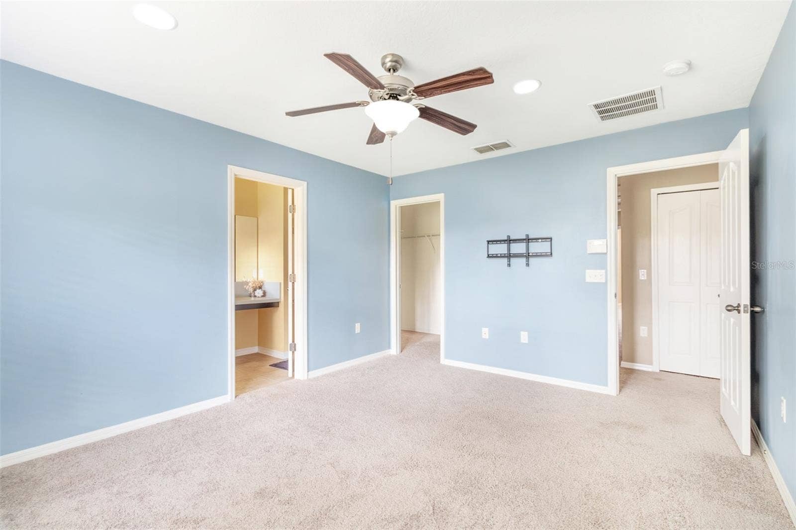 10851 KENSINGTON PARK AVENUE, Riverview, FL 33578 10851 KENSINGTON PARK AVENUE, Riverview, FL 33578