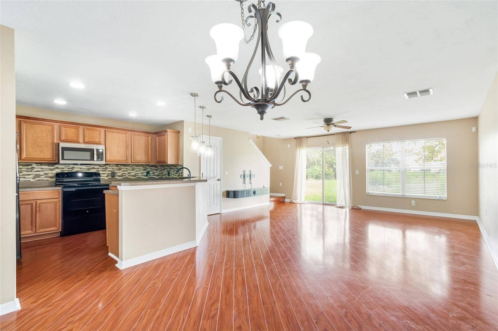 10851 KENSINGTON PARK AVENUE, Riverview, FL 33578 10851 KENSINGTON PARK AVENUE, Riverview, FL 33578