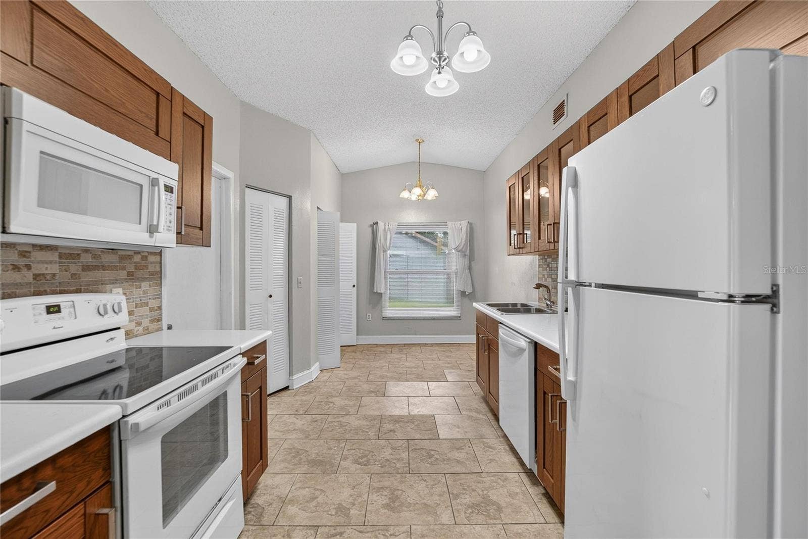 629 STILLVIEW CIRCLE, Brandon, FL 33510 629 STILLVIEW CIRCLE, Brandon, FL 33510