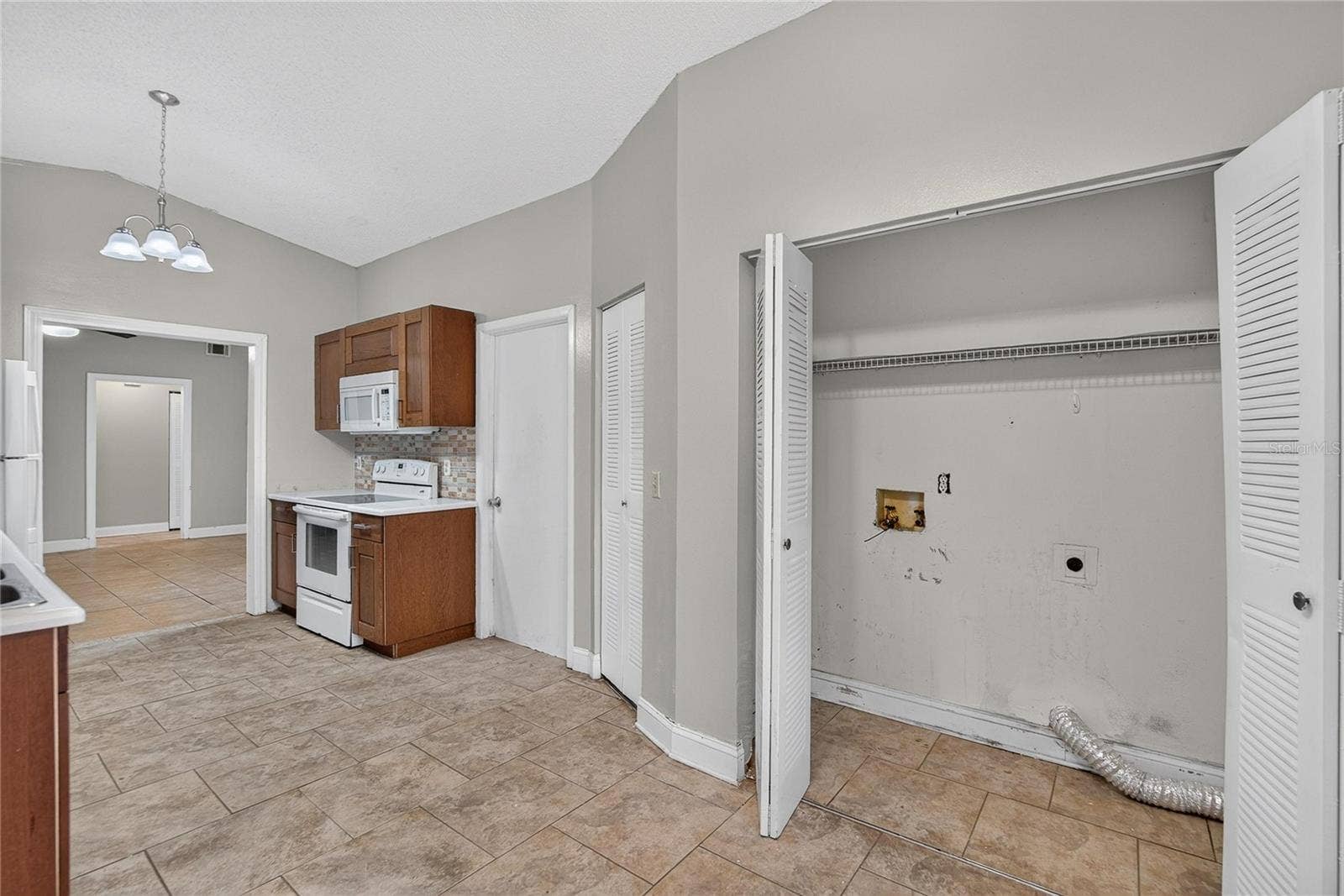 629 STILLVIEW CIRCLE, Brandon, FL 33510 629 STILLVIEW CIRCLE, Brandon, FL 33510