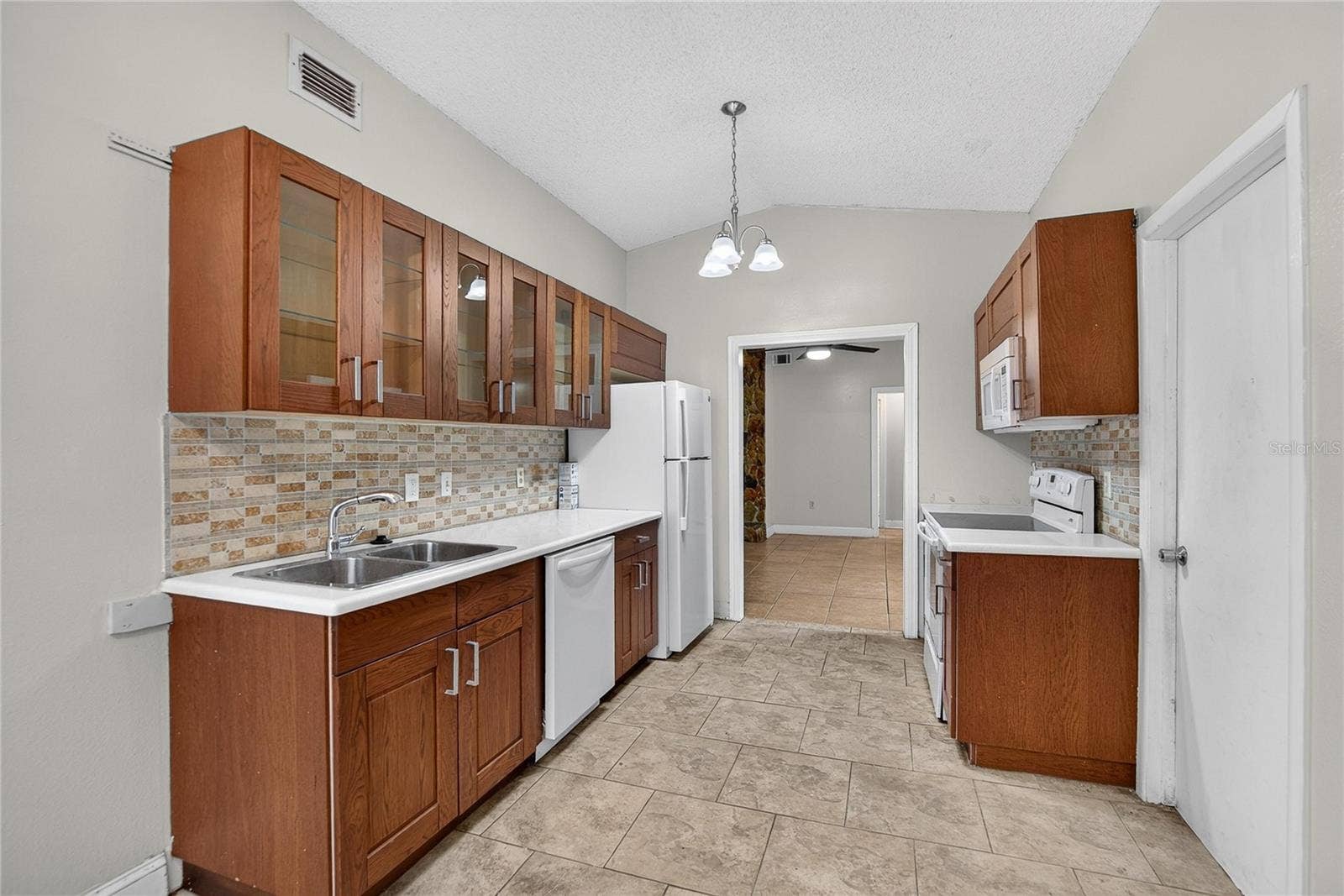629 STILLVIEW CIRCLE, Brandon, FL 33510 629 STILLVIEW CIRCLE, Brandon, FL 33510